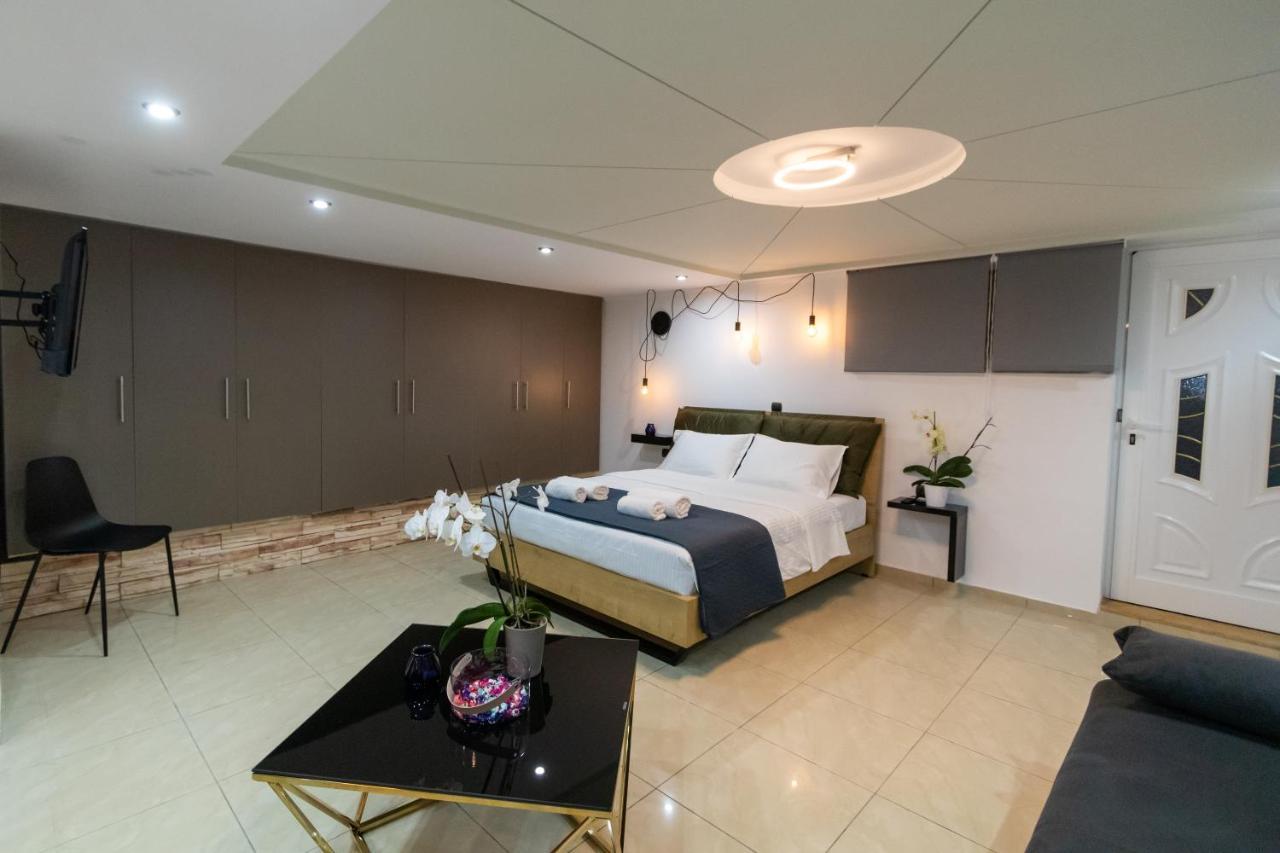 Black Suites Chania  Zewnętrze zdjęcie