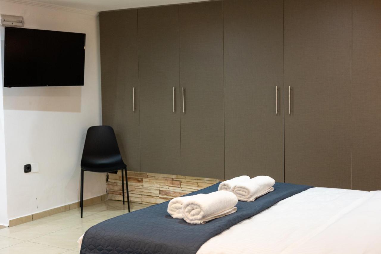 Black Suites Chania  Zewnętrze zdjęcie